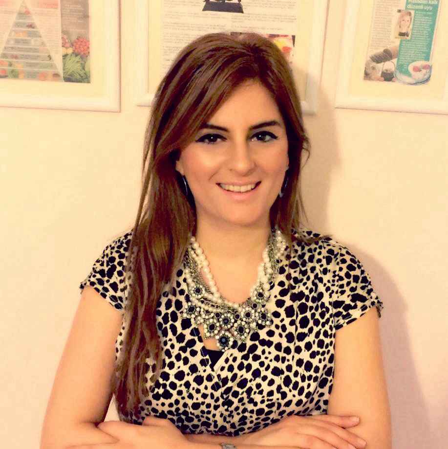 Hamileyim Haberini Vermenin En Güzel Yolunu Bulan Kadın Hamileyim Haberini Vermenin En Güzel Yolunu Bulan Kadın